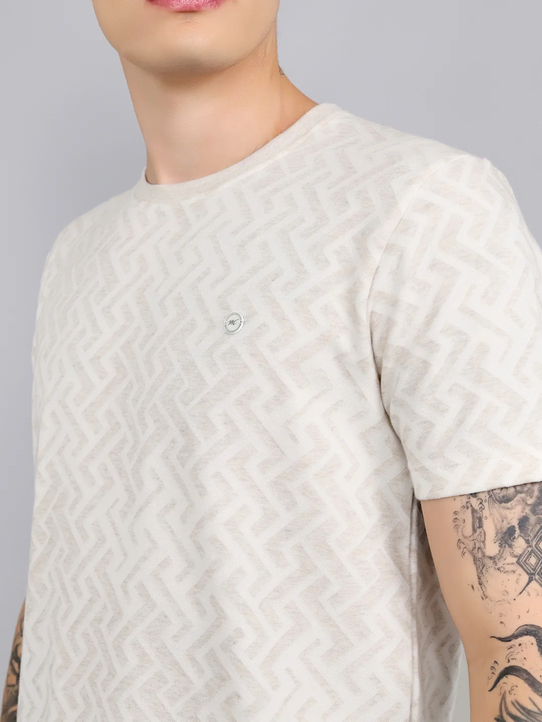 Men Beige Geometric Regular Fit Bermuda Set - Image 5