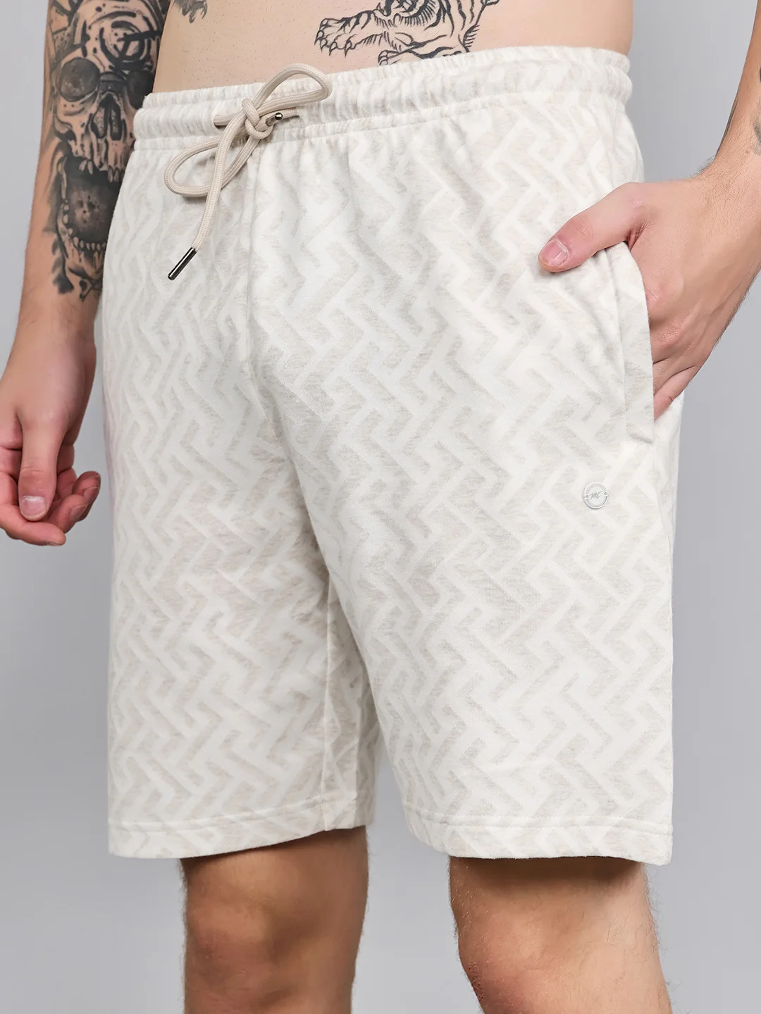 Men Beige Geometric Regular Fit Bermuda Set - Image 6