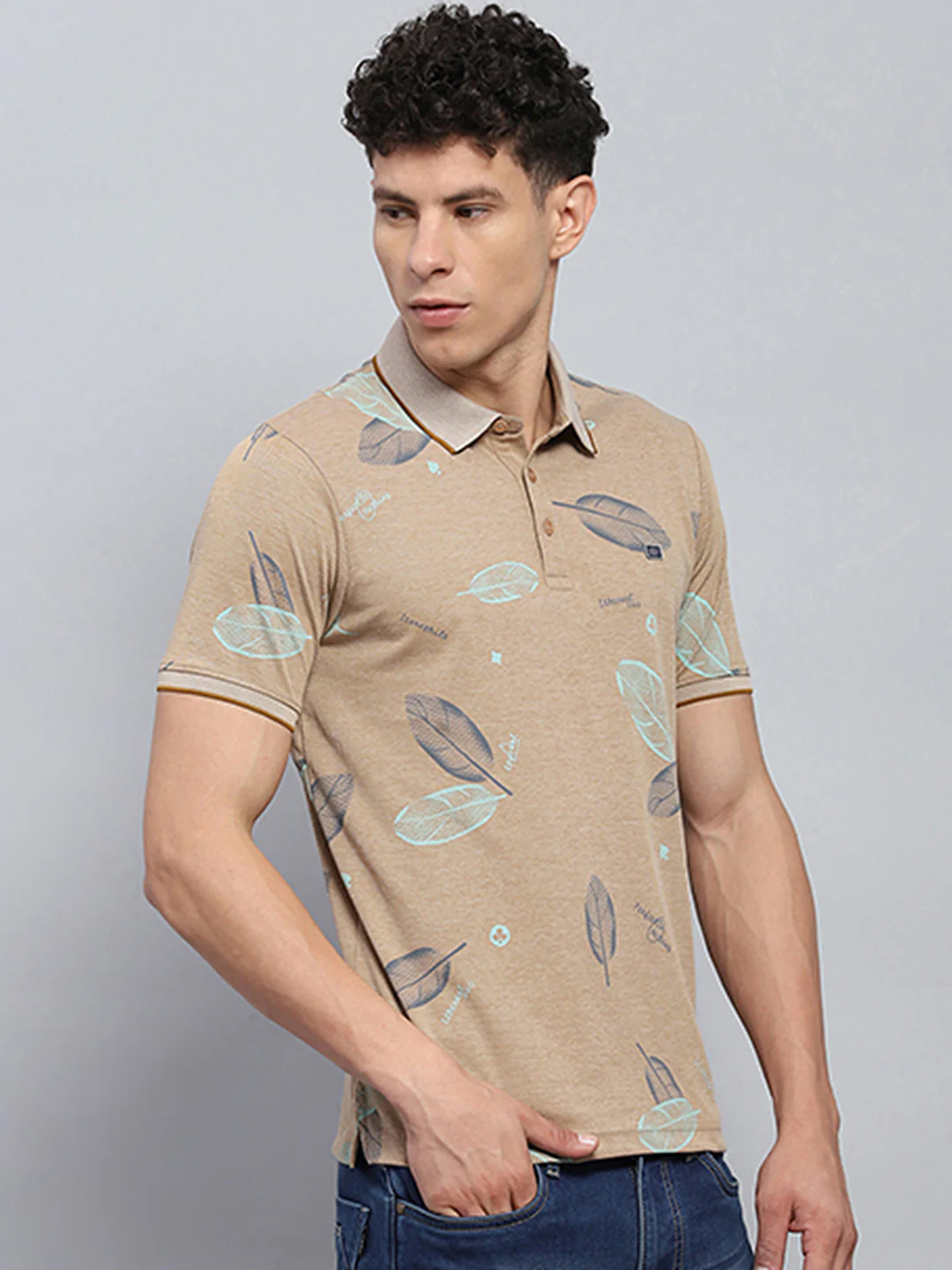 Men Beige Printed Collar Half Sleeve T-Shirt - Image 4