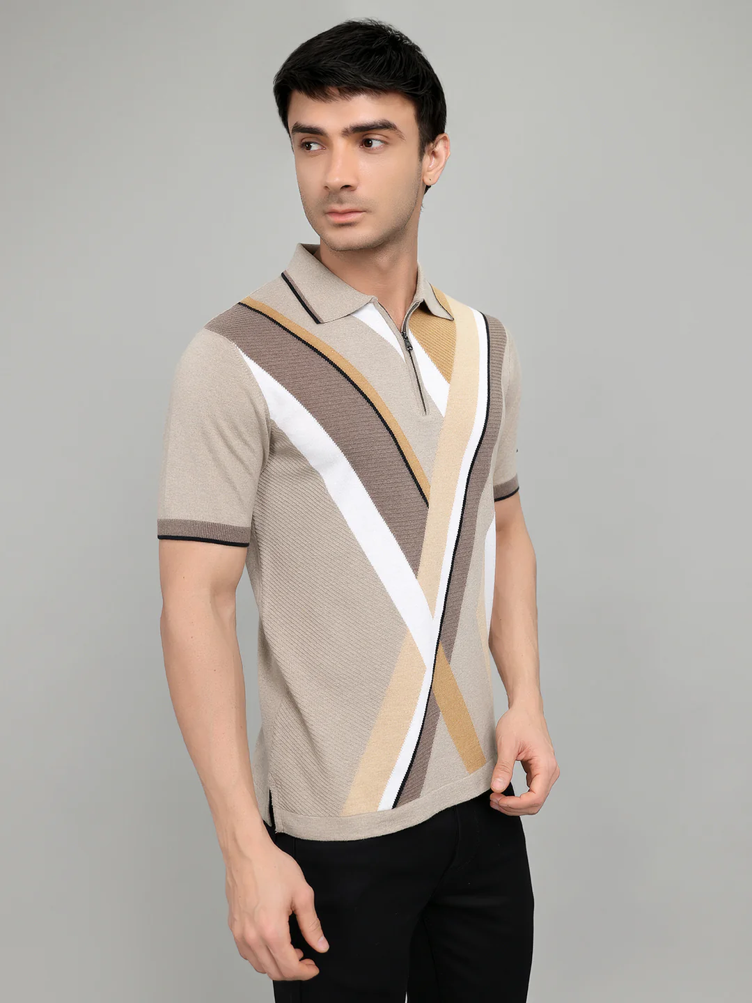 Men Beige Printed Collar Half Sleeve T-Shirt - Image 2