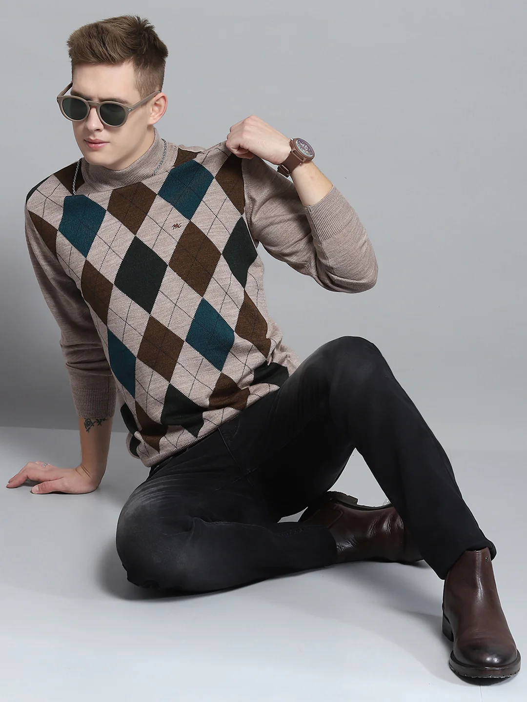 Men Beige Printed Mock Neck Full Sleeve Pullover - Image 2