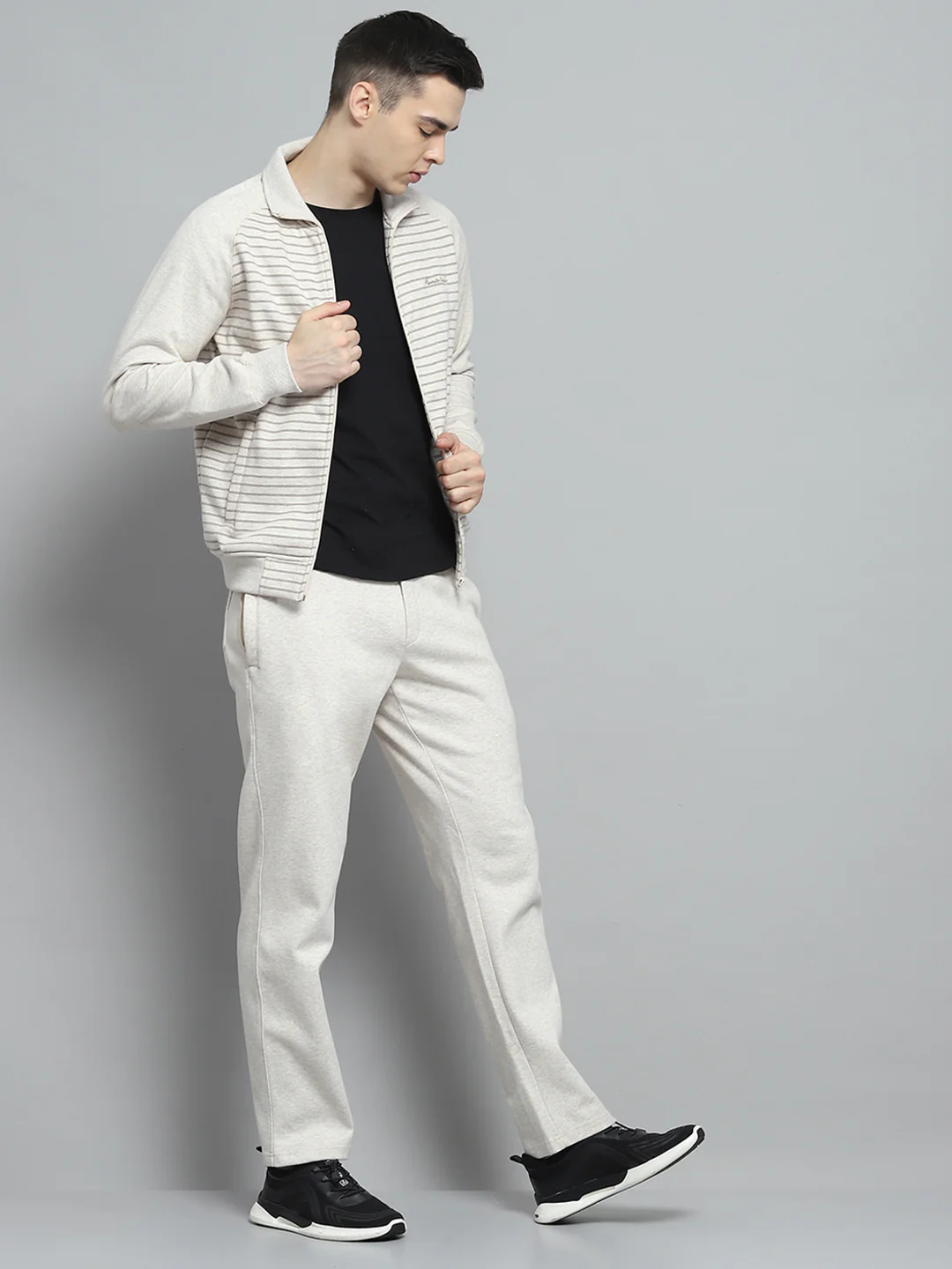Men Beige Printed Mock Neck Full Sleeve Winter Tracksuit - Image 2