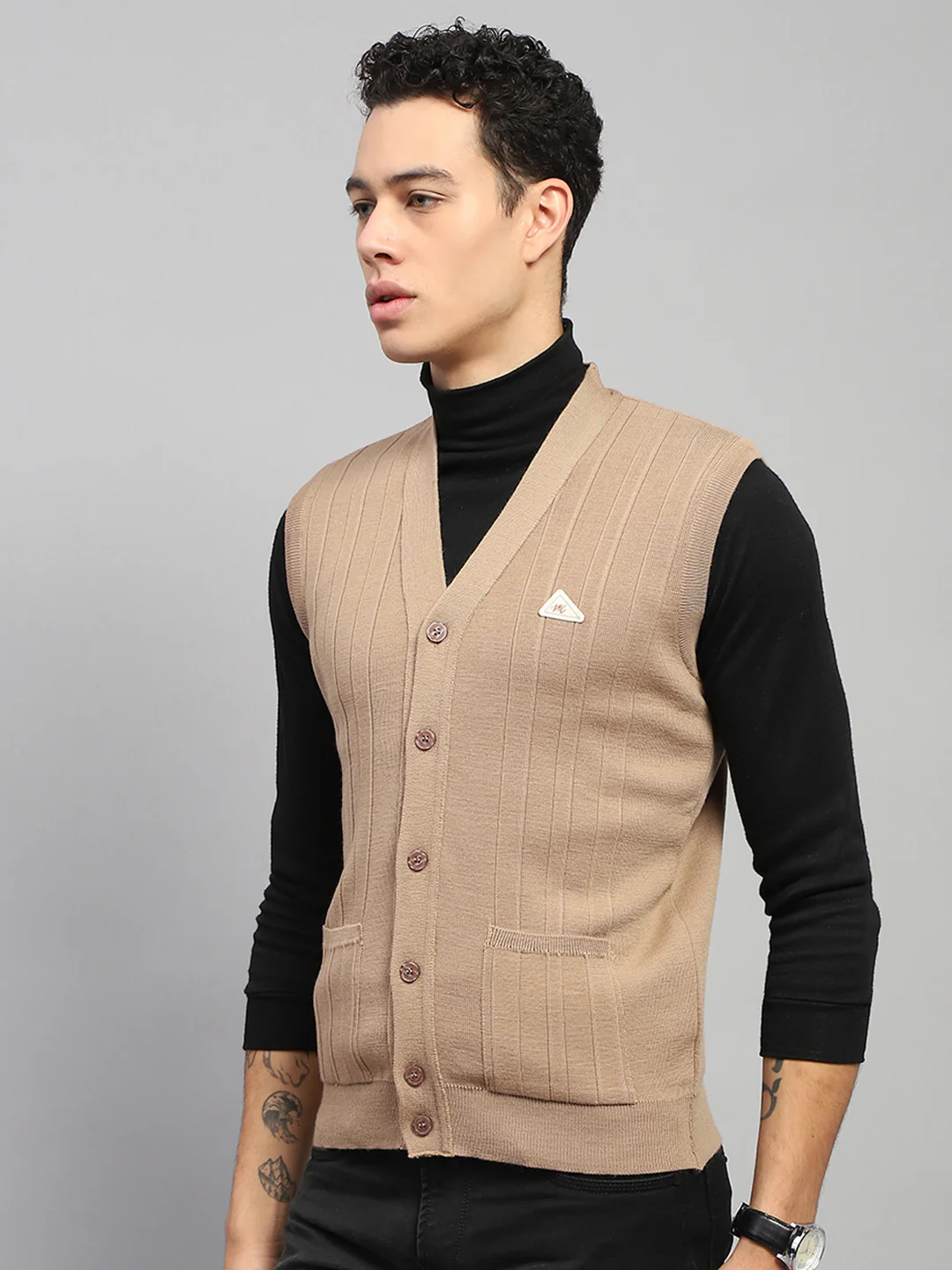 Men Beige Self Design V Neck Sleeveless Cardigan - Image 3