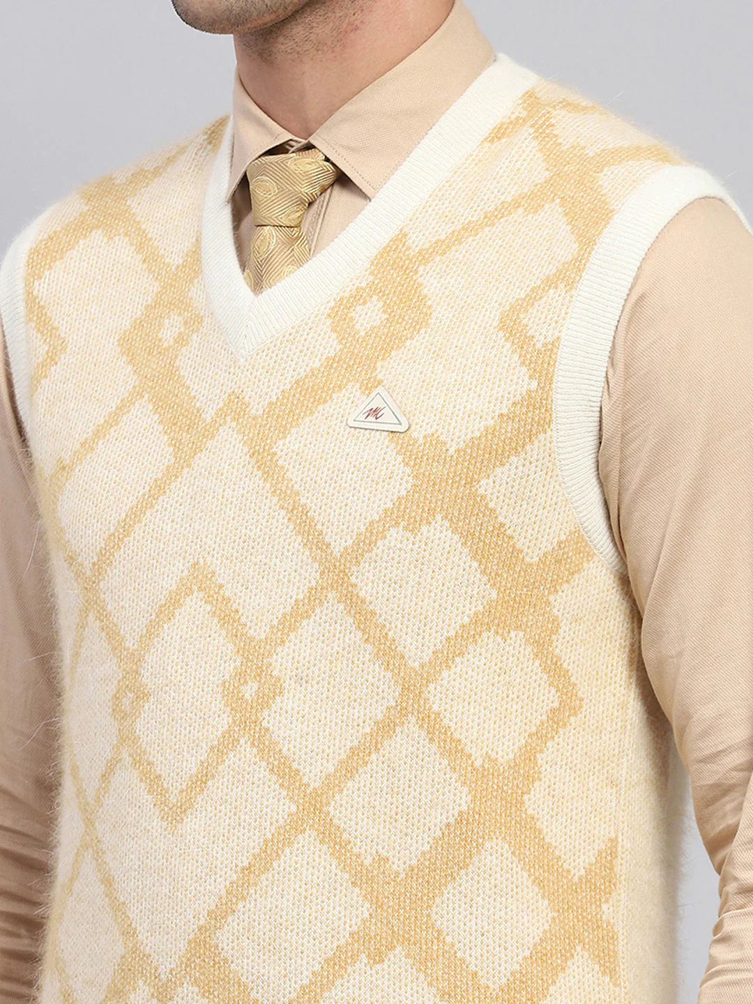 Men Beige Self Design V Neck Sleeveless Sweater - Image 6