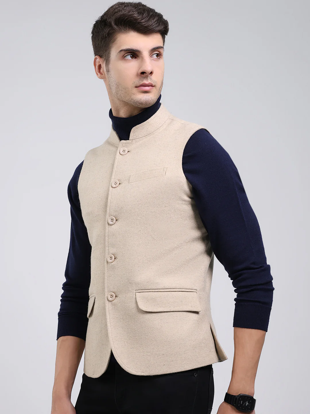 Men Beige Solid Band Neck Sleeveless Jacket - Image 3