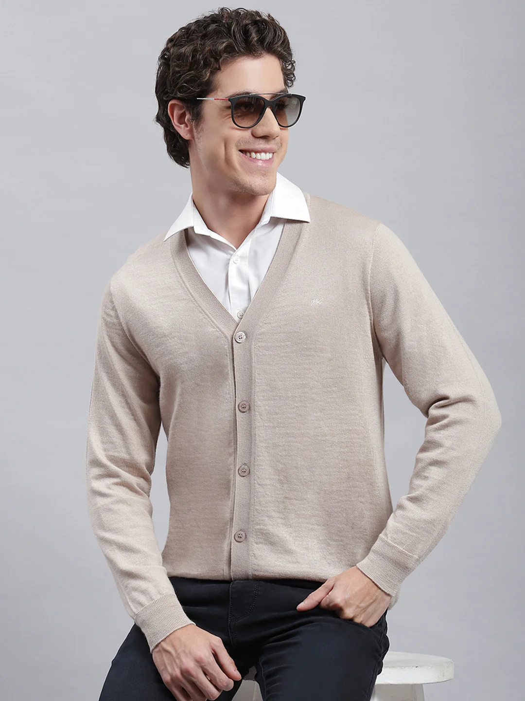 Men Beige Solid Cardigan - Image 2