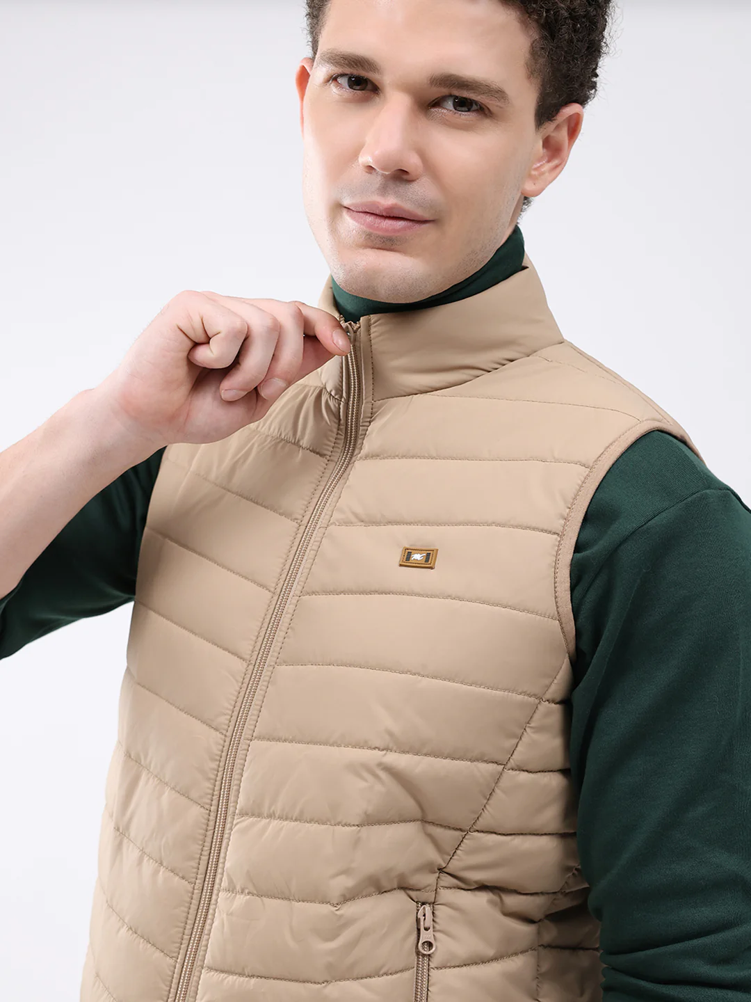 Men Beige Solid Collar Sleeveless Jacket - Image 7