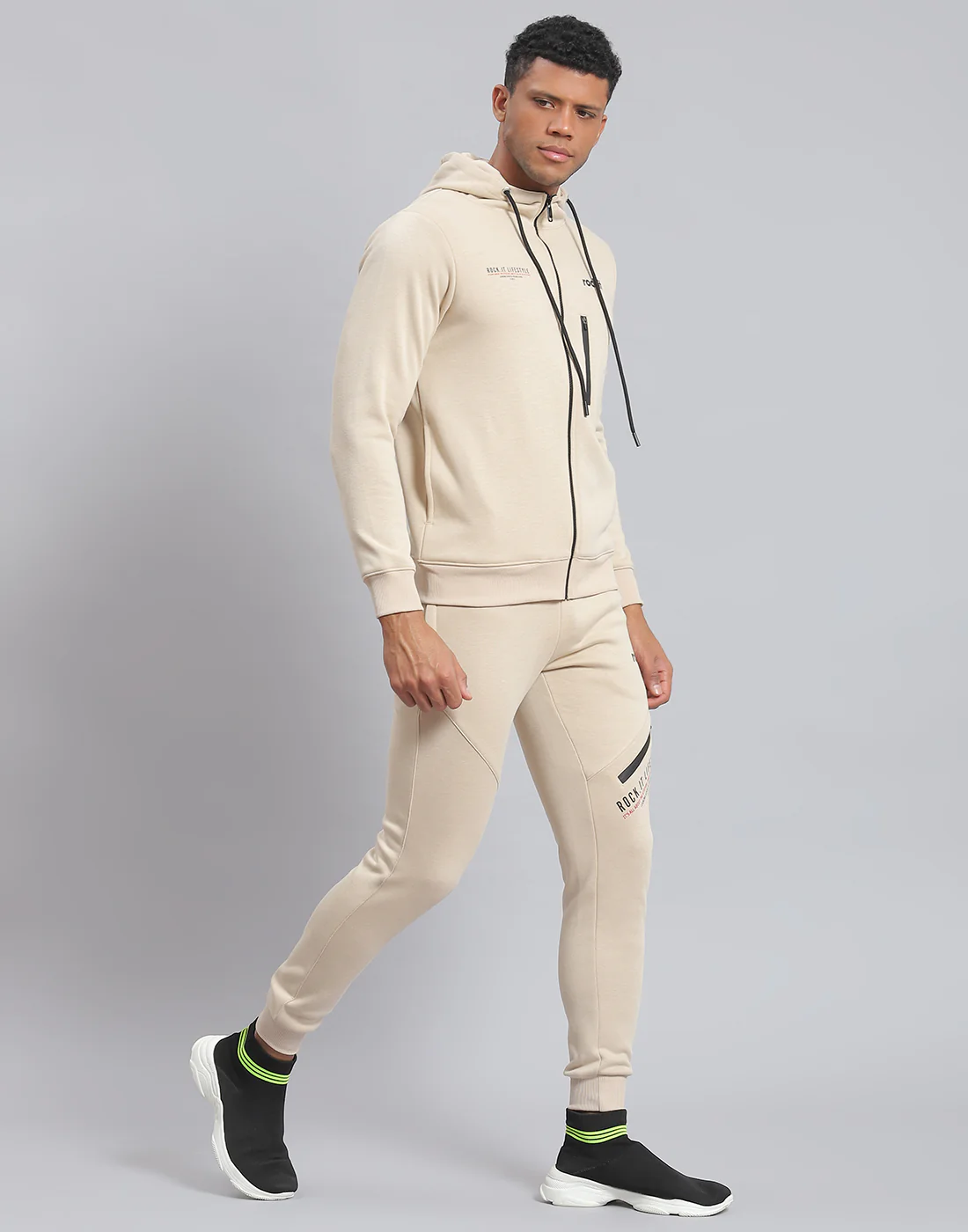 Rock.it Men Beige Solid Hooded Full Sleeve Tracksuit - Image 4