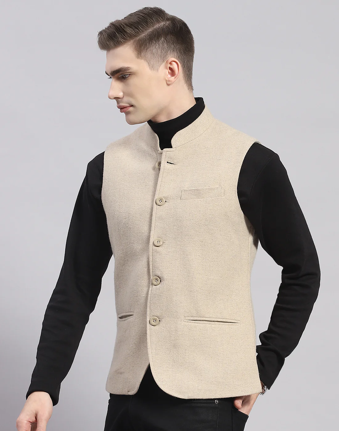 Men Beige Solid Mandarin Collar Sleeveless Nehru Jacket - Image 3