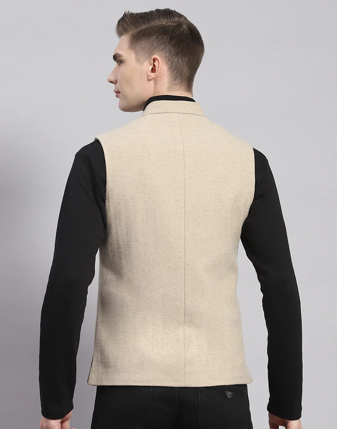 Men Beige Solid Mandarin Collar Sleeveless Nehru Jacket - Image 5