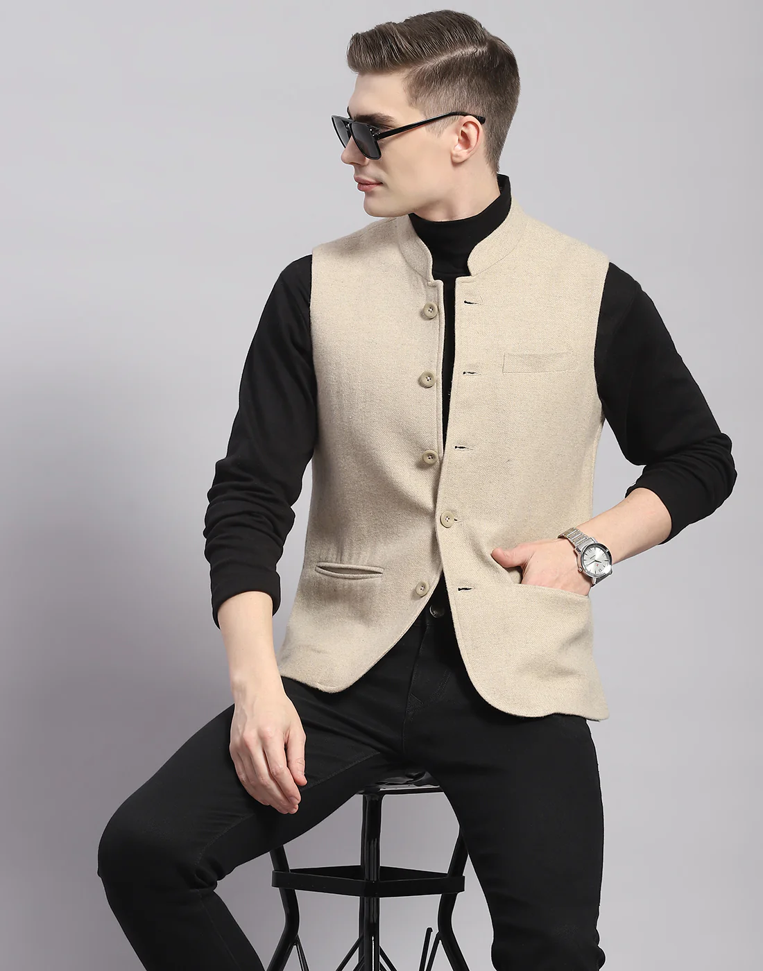 Men Beige Solid Mandarin Collar Sleeveless Nehru Jacket - Image 6