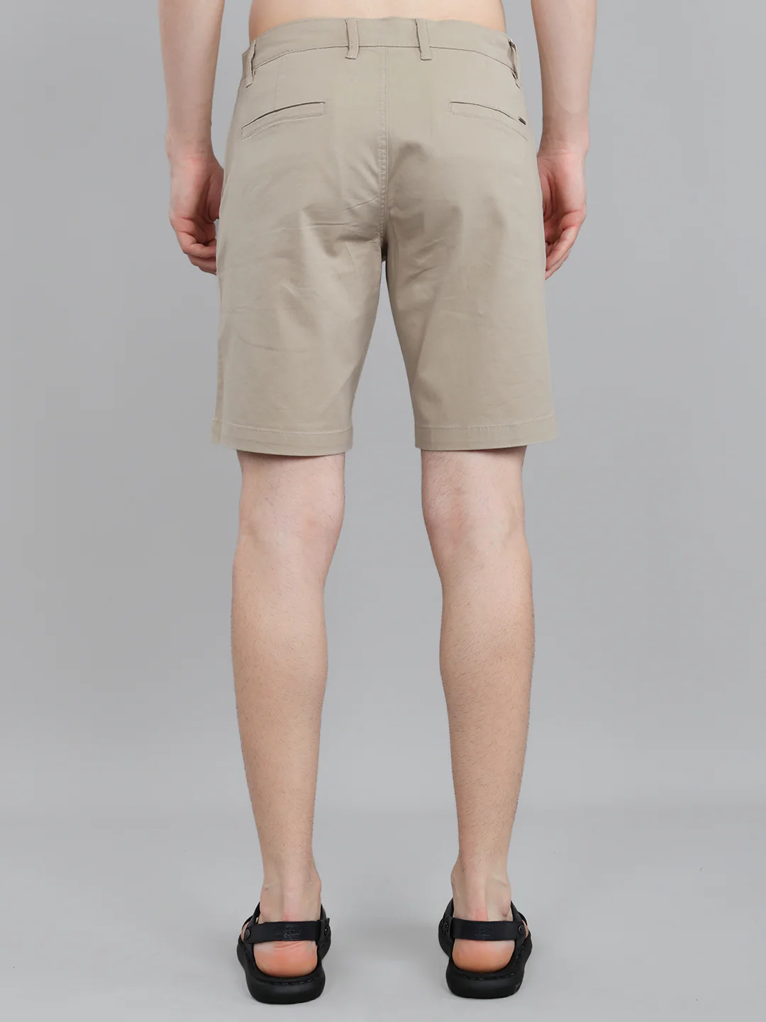 Men Beige Solid Regular Fit Shorts - Image 4