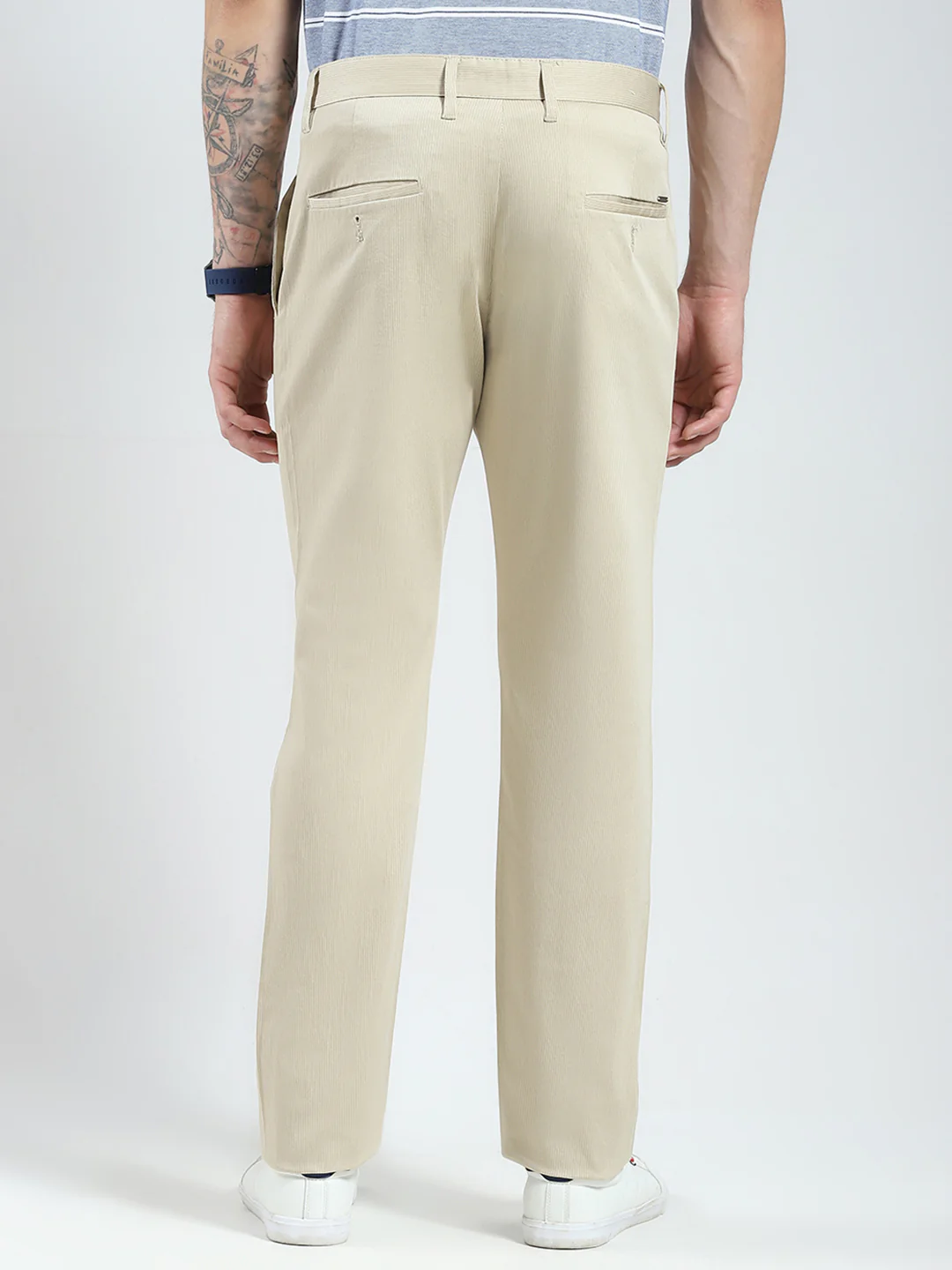 Men Beige Solid Slim Fit Trouser - Image 5