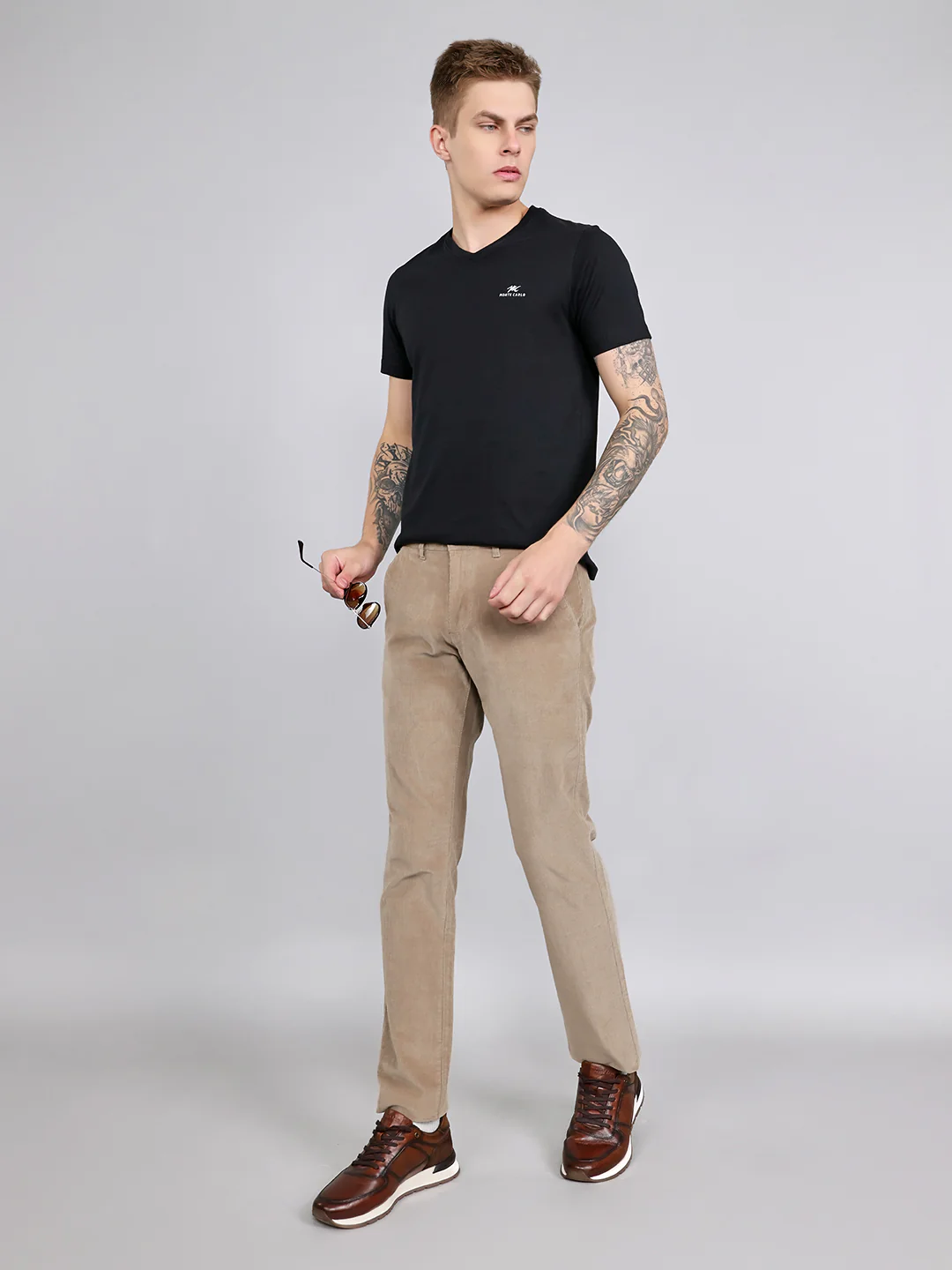 Men Beige Solid Slim Fit Trouser - Image 6
