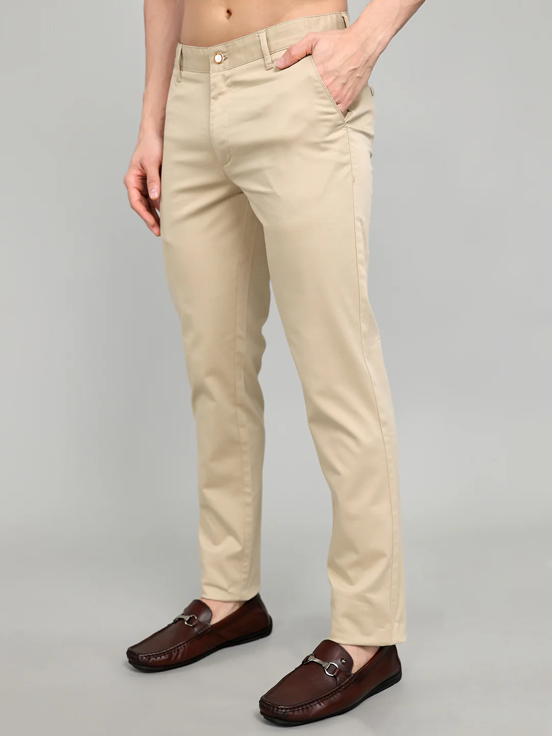 Men Beige Solid Slim Fit Trouser - Image 2
