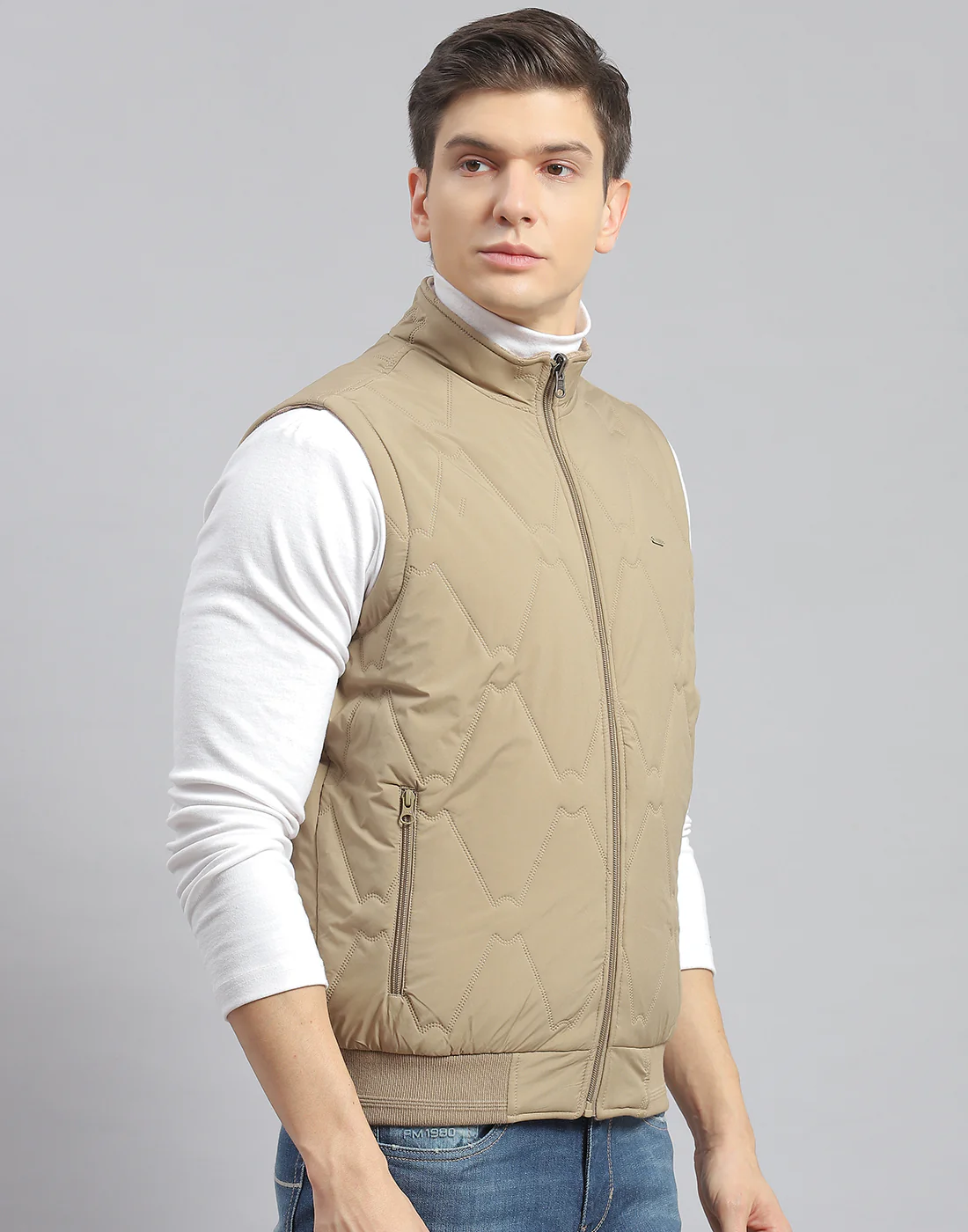 Men Beige Solid Stand Collar Sleeveless Jacket - Image 4