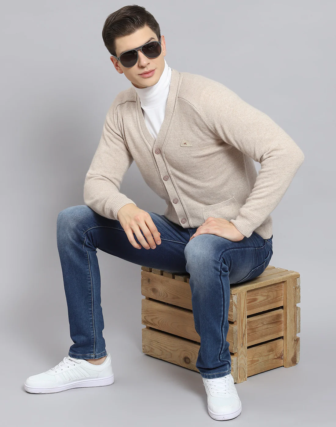 Men Beige Solid V Neck Full Sleeve Cardigan - Image 6