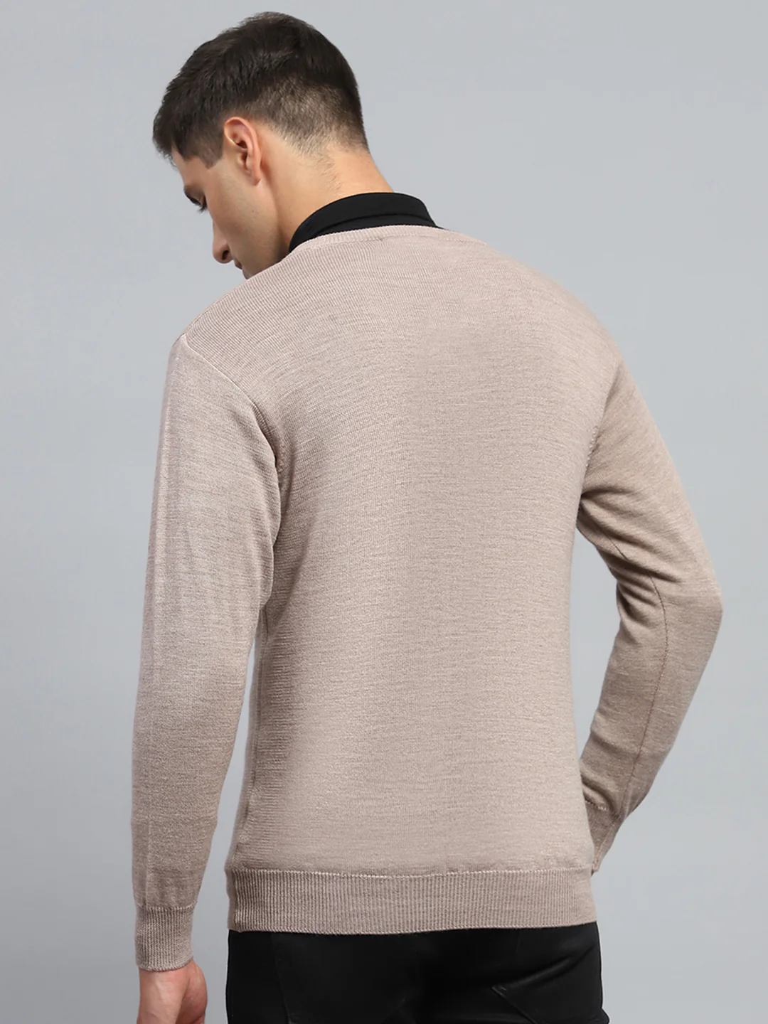 Men Beige Solid V Neck Full Sleeve Pullover - Image 5