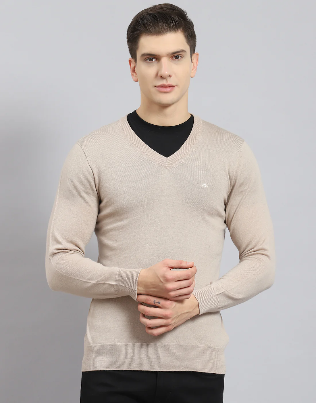 Men Beige Solid V Neck Full Sleeve Pullover - Image 4