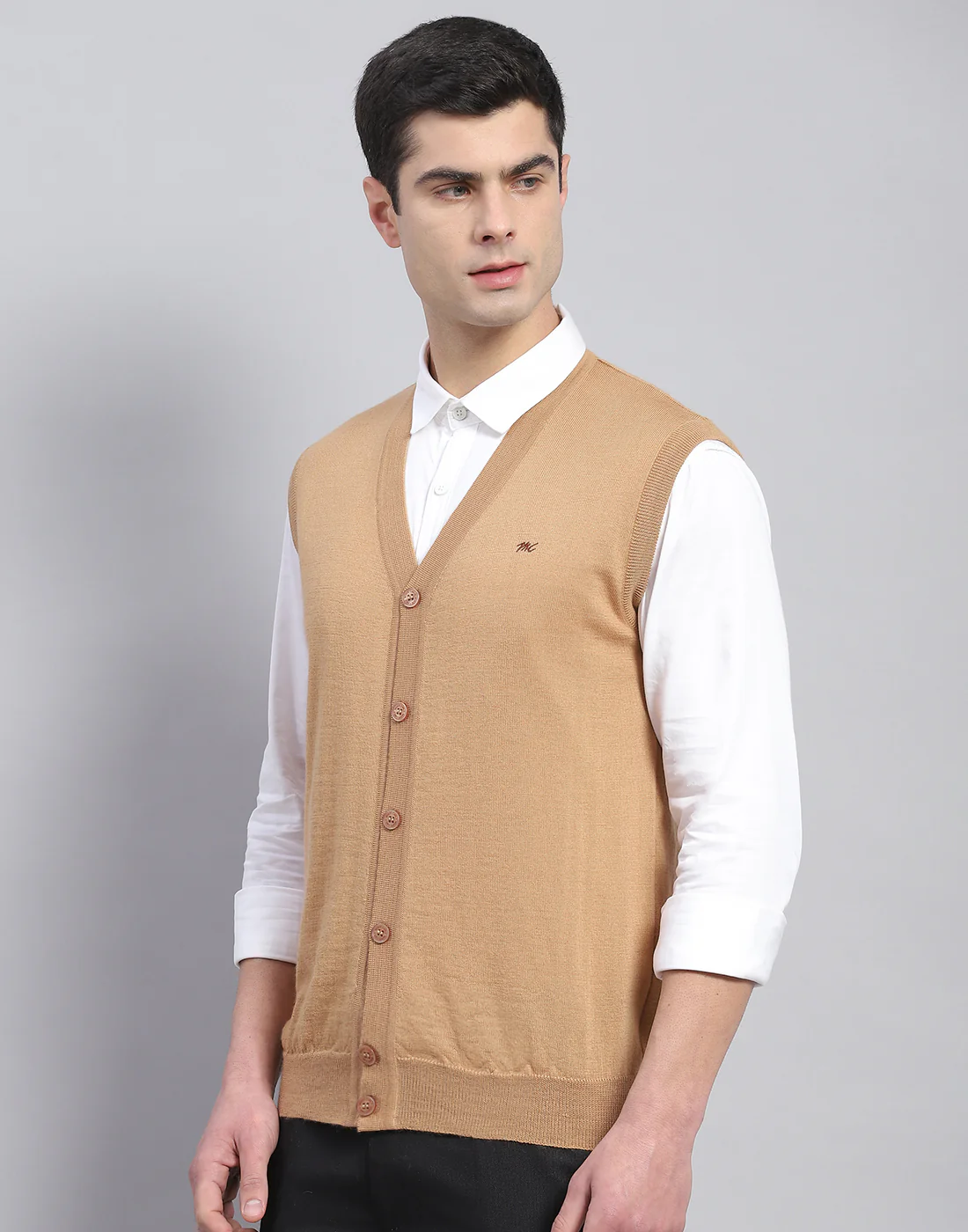 Men Beige Solid V Neck Sleeveless Cardigan - Image 4