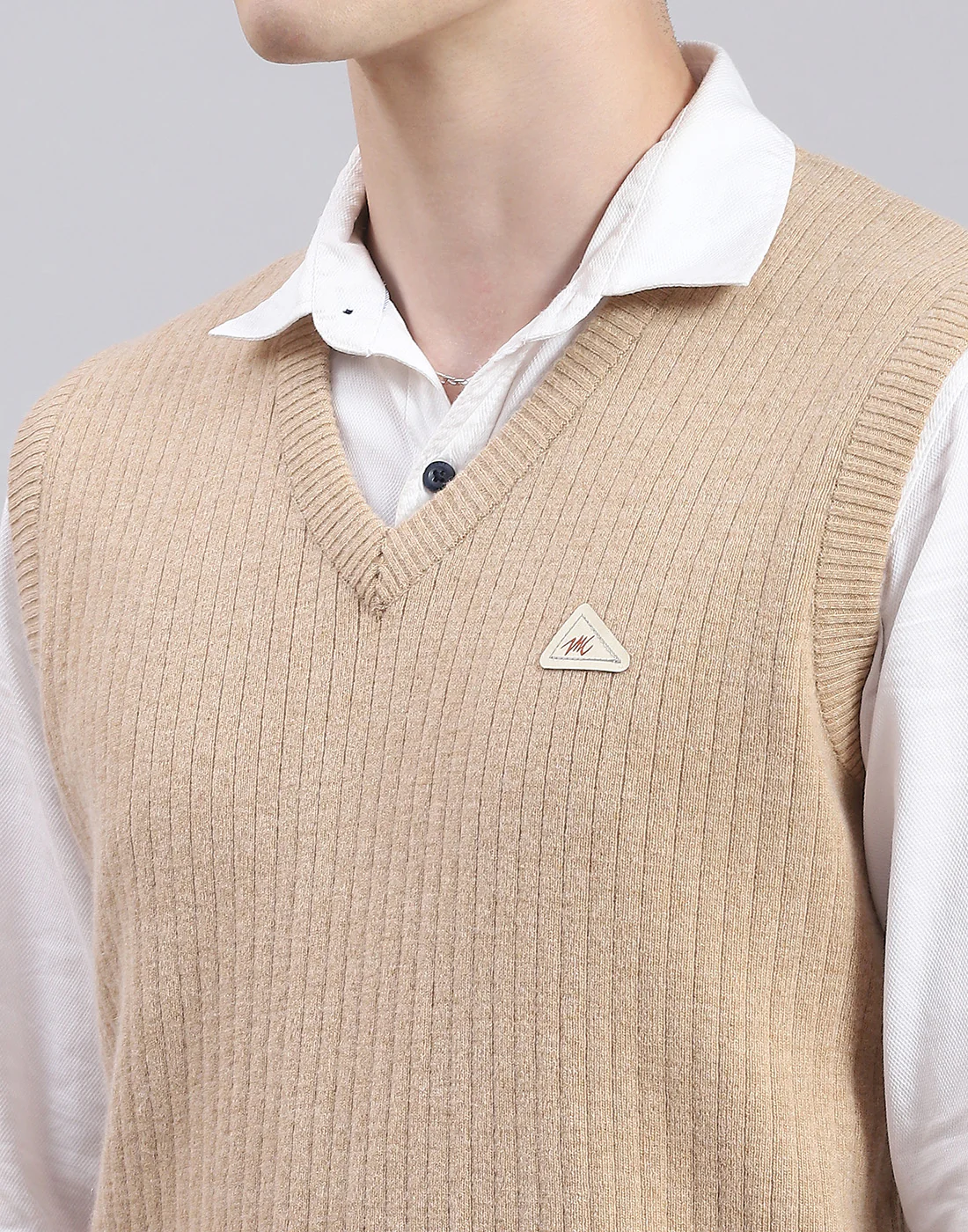 Men Beige Solid V Neck Sleeveless Sweater - Image 7