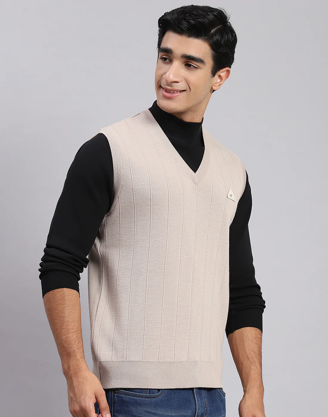 Men Beige Solid V Neck Sleeveless Sweater - Image 3
