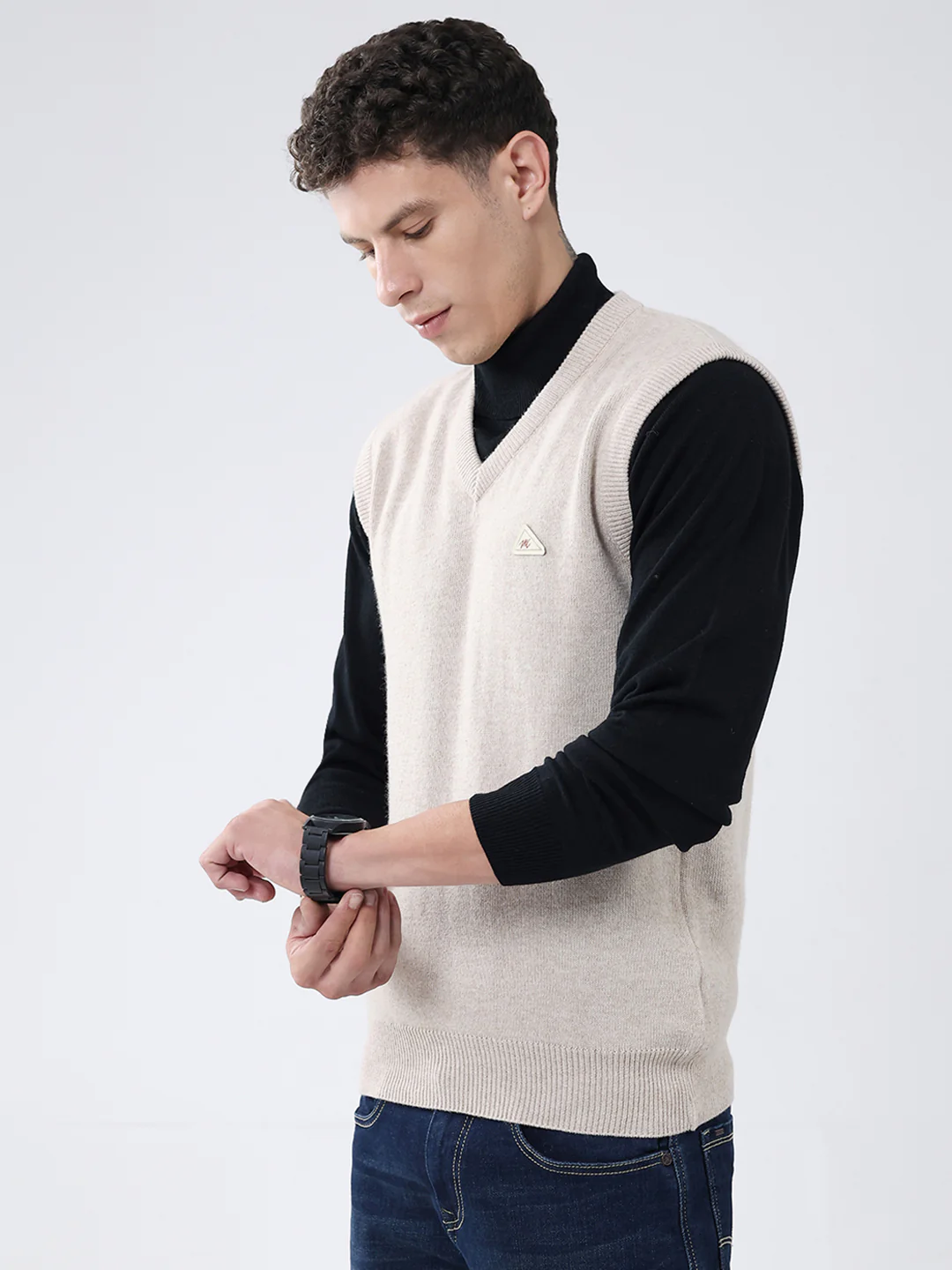 Men Beige Solid V Neck Sleeveless Sweater - Image 3