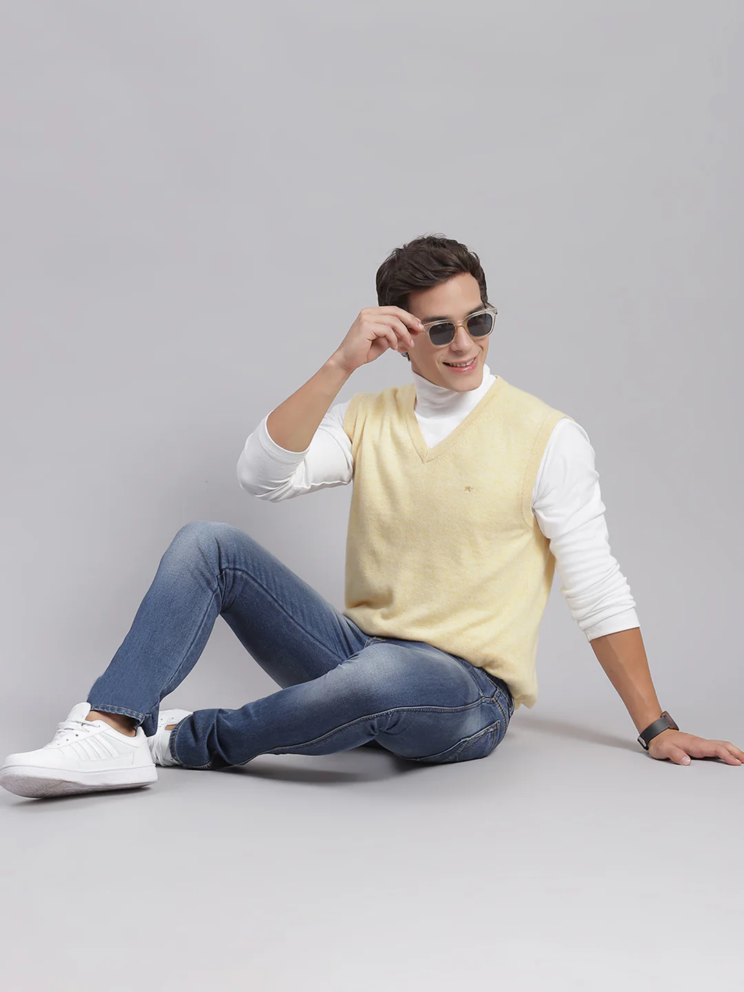 Men Beige Solid V Neck Sleeveless Sweaters/Pullovers - Image 2