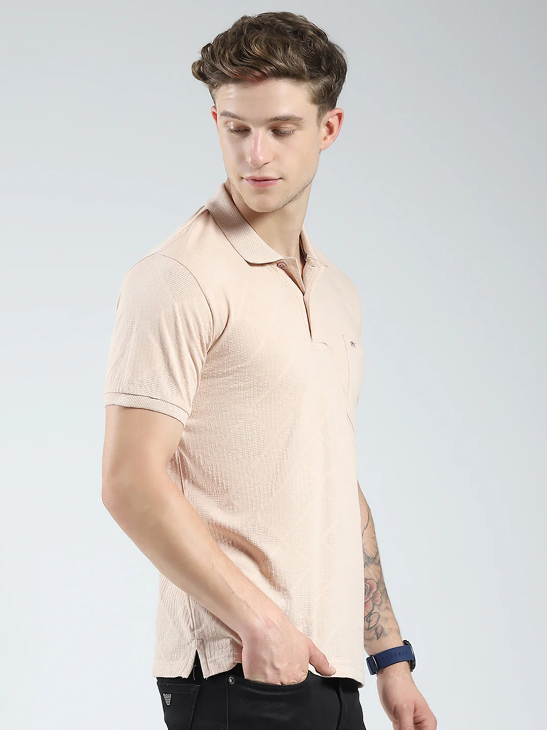 Men Beige Stripe Collar Half Sleeve T-Shirt - Image 4