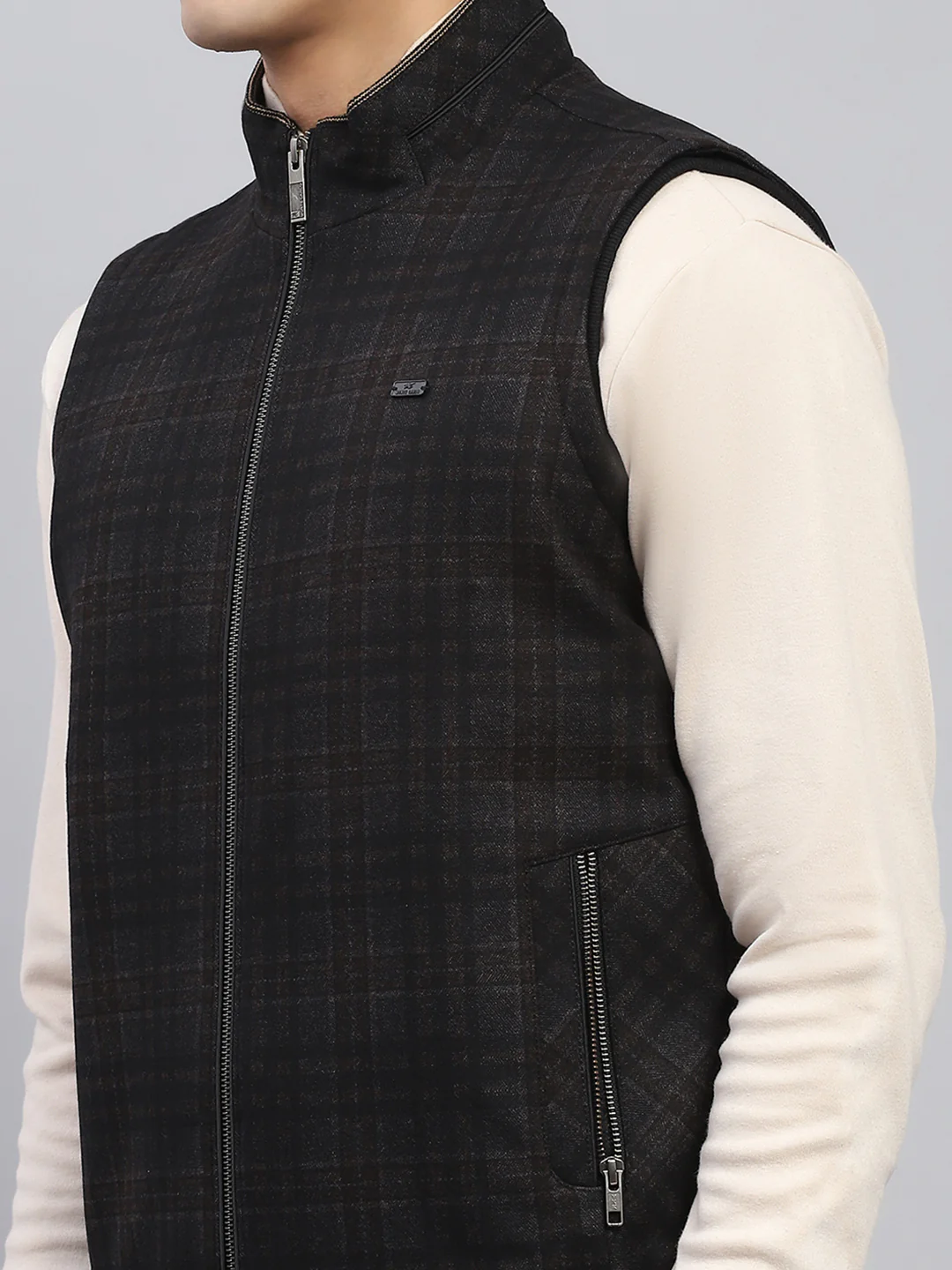 Men Black Check Mock Neck Sleeveless Jacket - Image 6