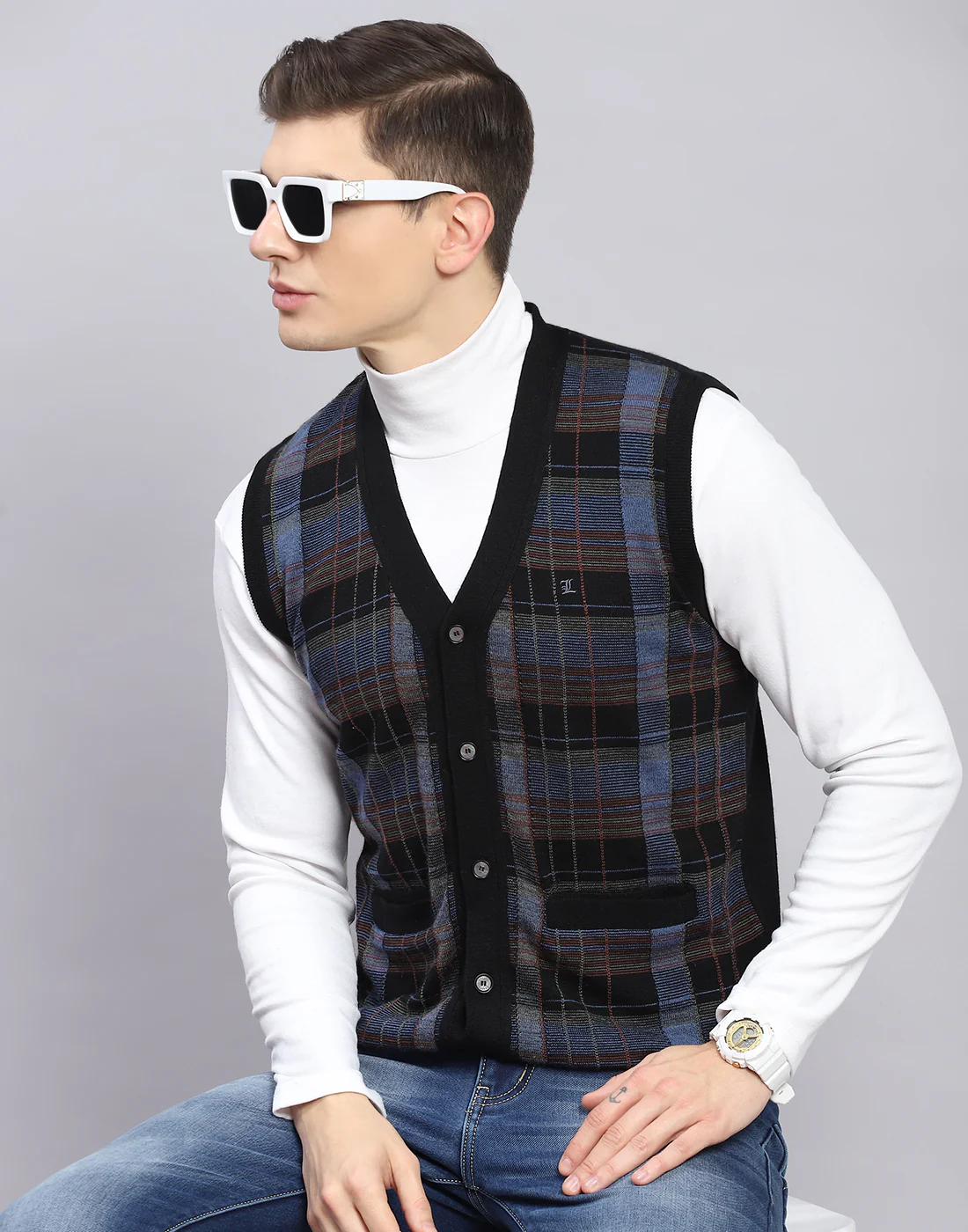 Men Black Check V Neck Sleeveless Sweater - Image 2