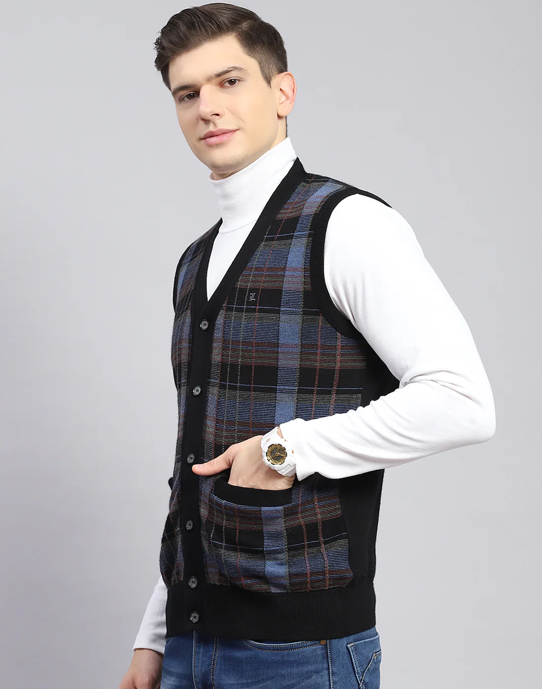Men Black Check V Neck Sleeveless Sweater - Image 4