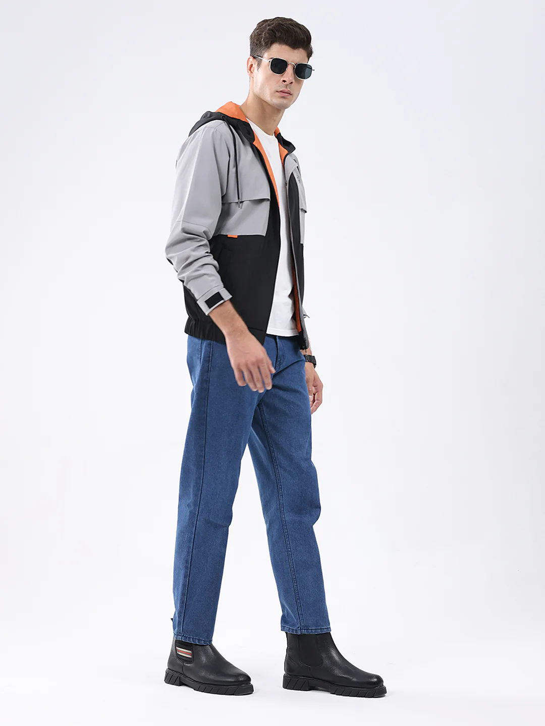 Men Black Colourblocked Hooded Full Sleeve Jacket - Image 2