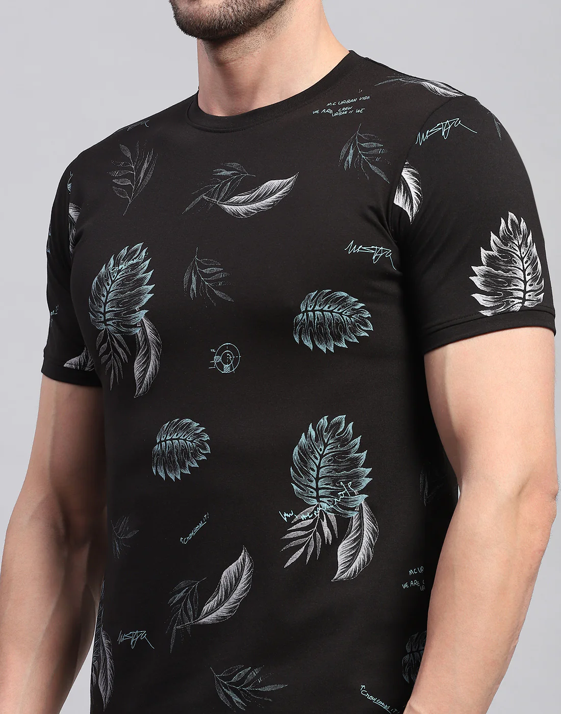 Men Black Floral Print Round Neck Half Sleeve T-Shirt - Image 7