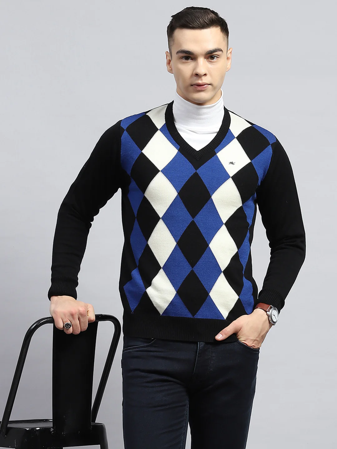 Men Black Geometric V Neck Full Sleeve Pullover - Image 6