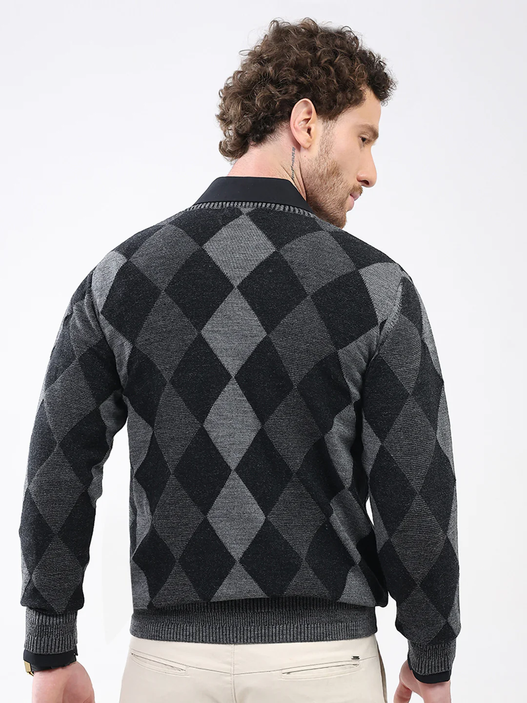 Men Black Geometric V Neck Full Sleeve Pullover - Image 5