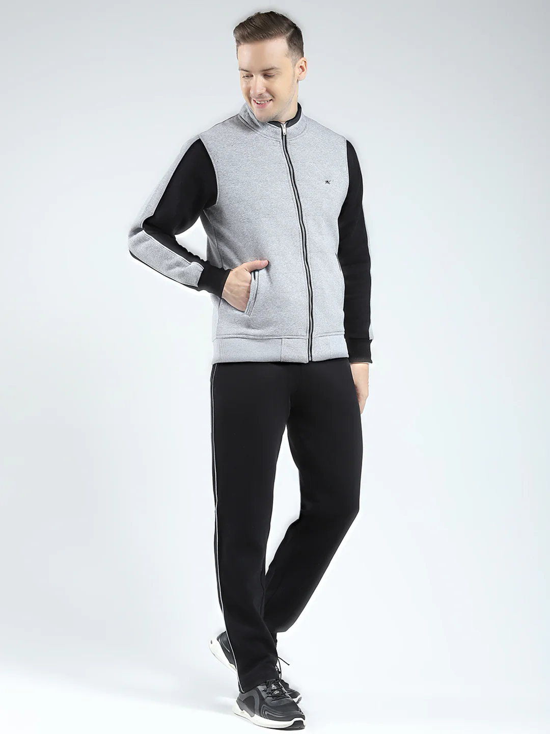 Men Black & Grey Solid Mock Neck Full Sleeve Winter Tracksuit - Image 4