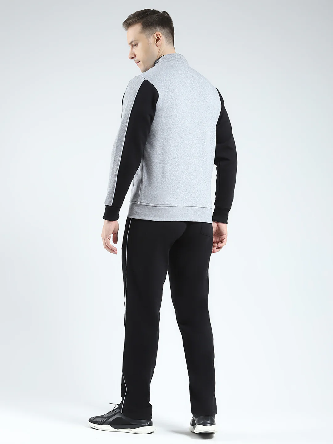Men Black & Grey Solid Mock Neck Full Sleeve Winter Tracksuit - Image 5