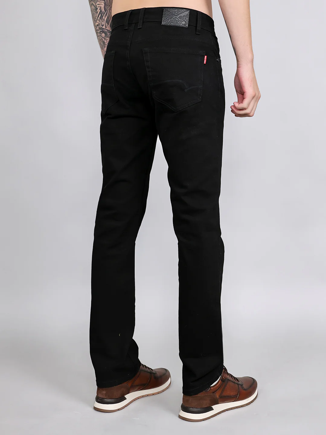 Men Black Light Wash Straight Fit Denim - Image 4