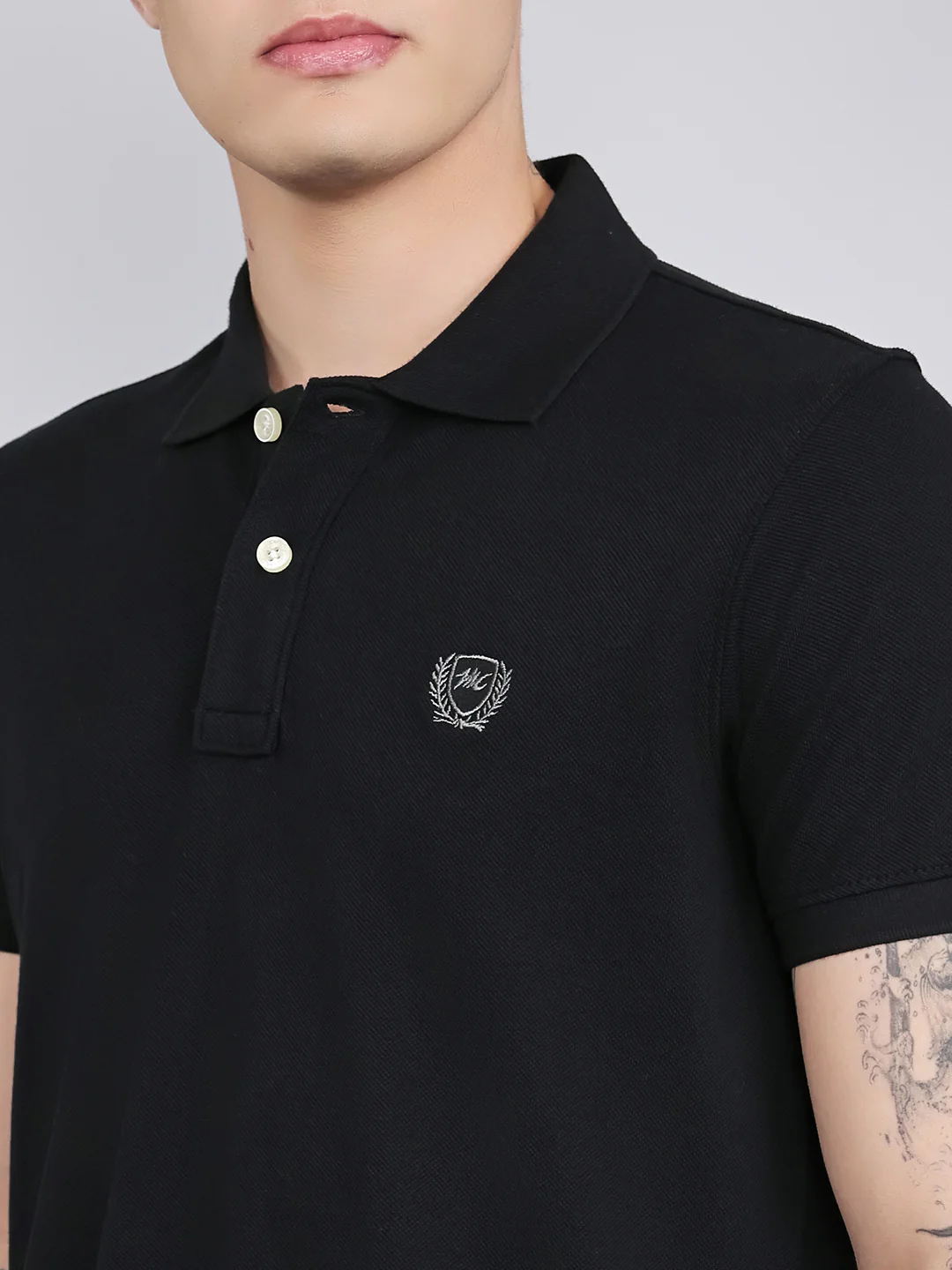 Men Black Plain Collar Half Sleeve T-Shirt - Image 5