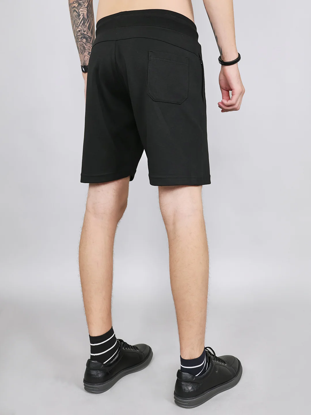 Men Black Plain Regular Fit Bermuda - Image 4