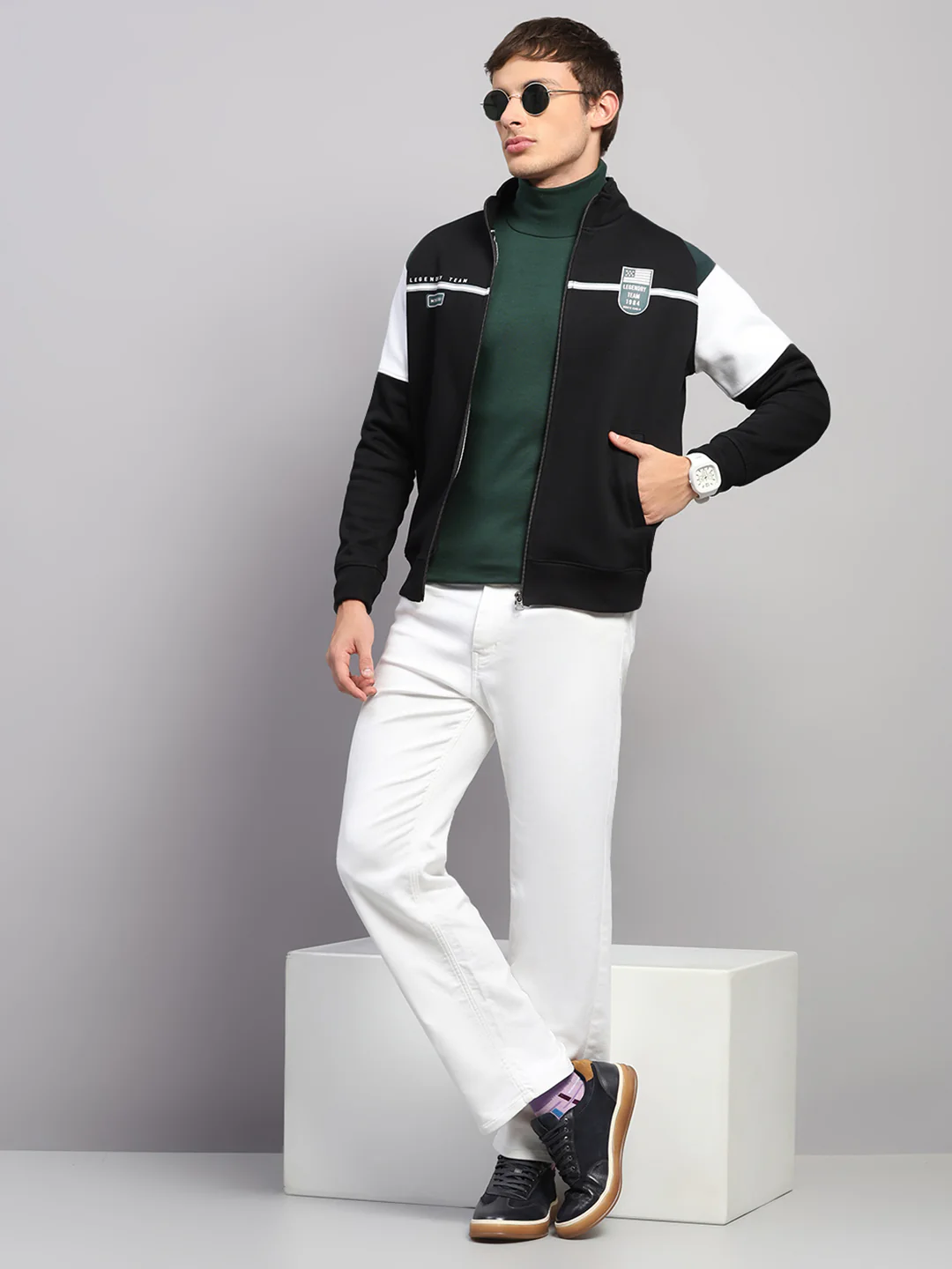 Men Black Printed Collar Full Sleeve Sweatshirt - Image 2