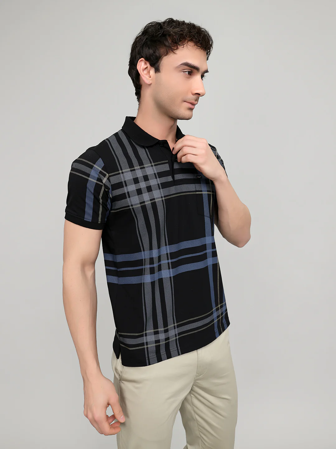Men Black Printed Collar Half Sleeve T-Shirt - Image 3