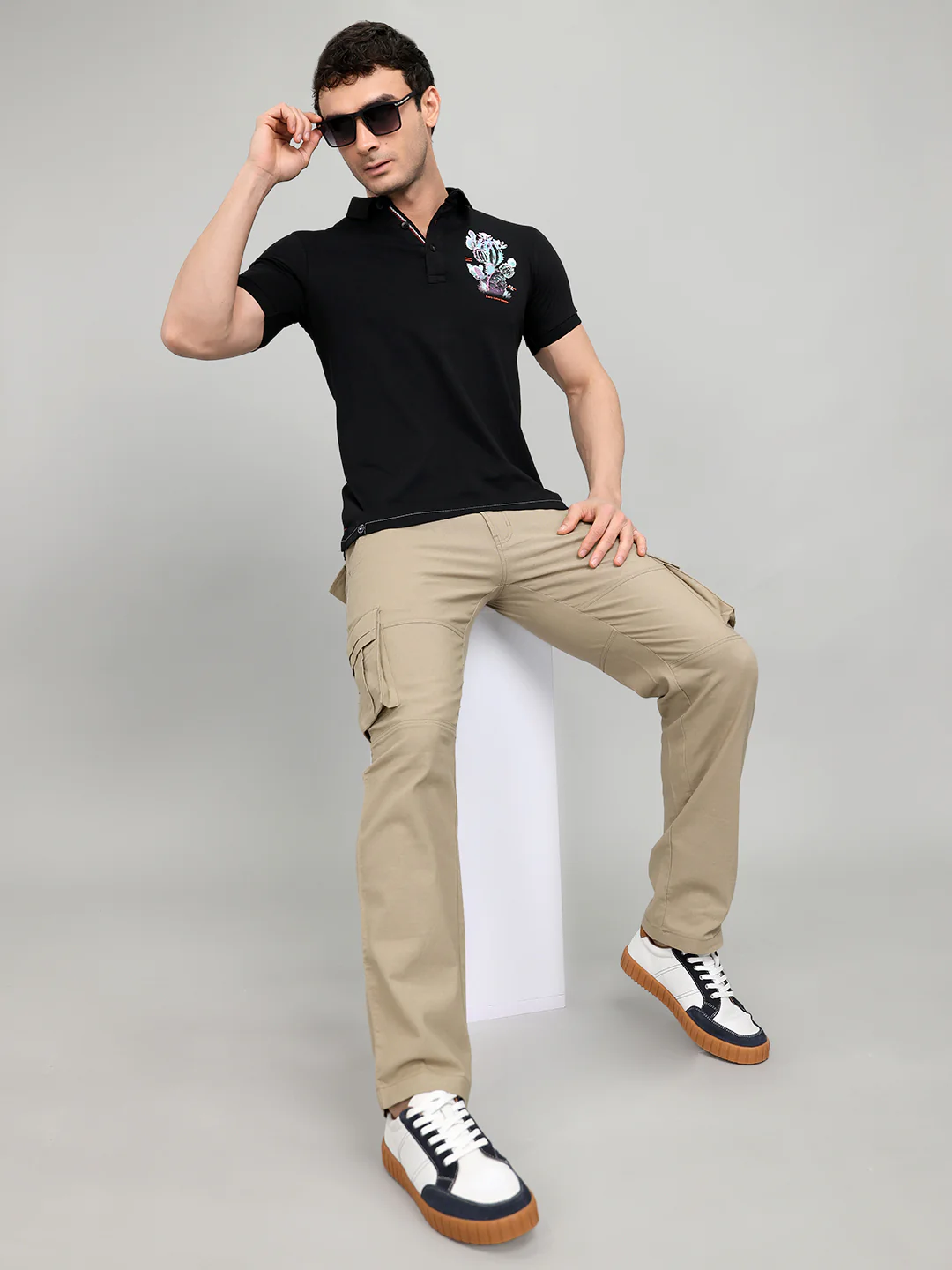 Men Black Printed Collar Half Sleeve T-Shirt - Image 6