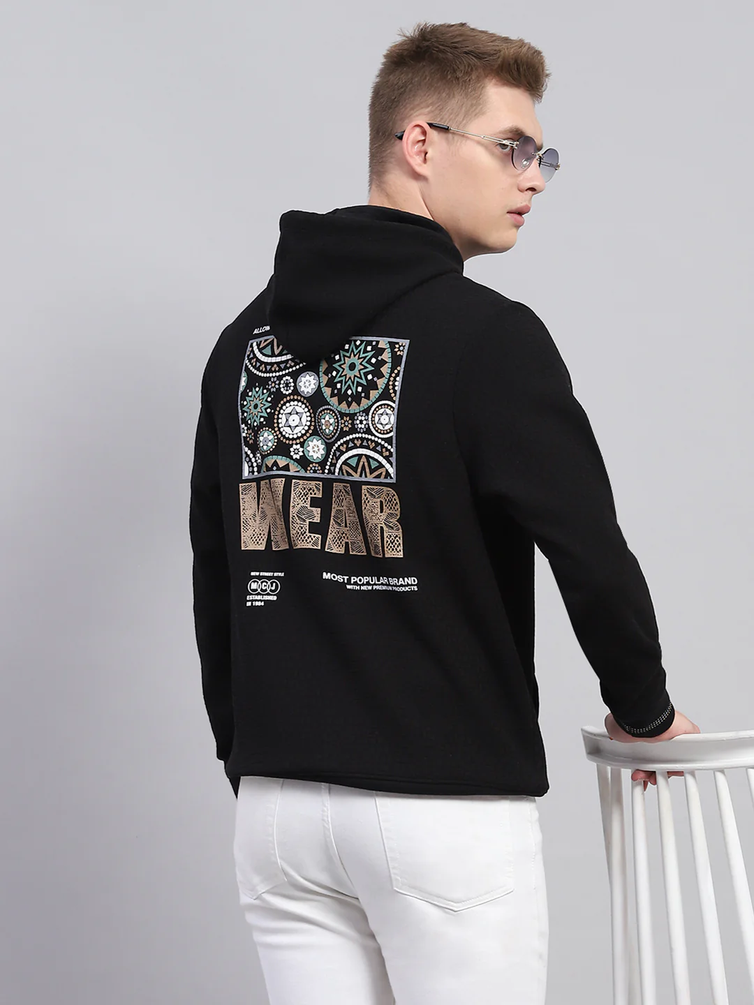 Men Black Printed Hooded Full Sleeve Sweatshirt - Image 6