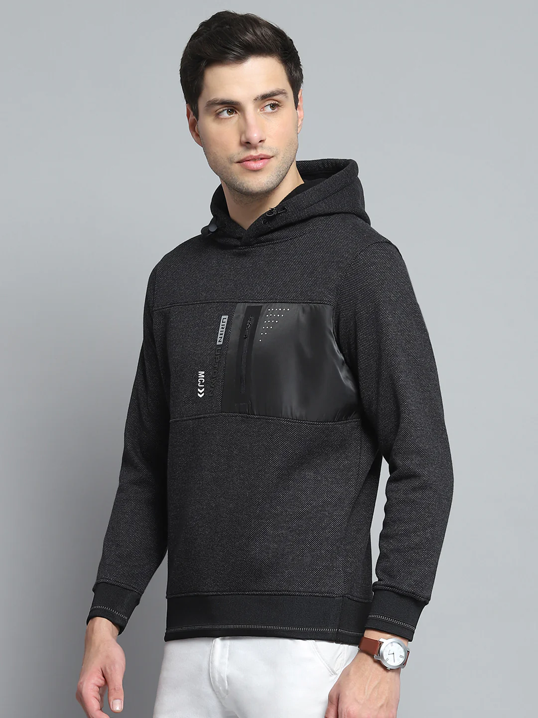 Men Black Printed Hooded Full Sleeve Sweatshirt - Image 3