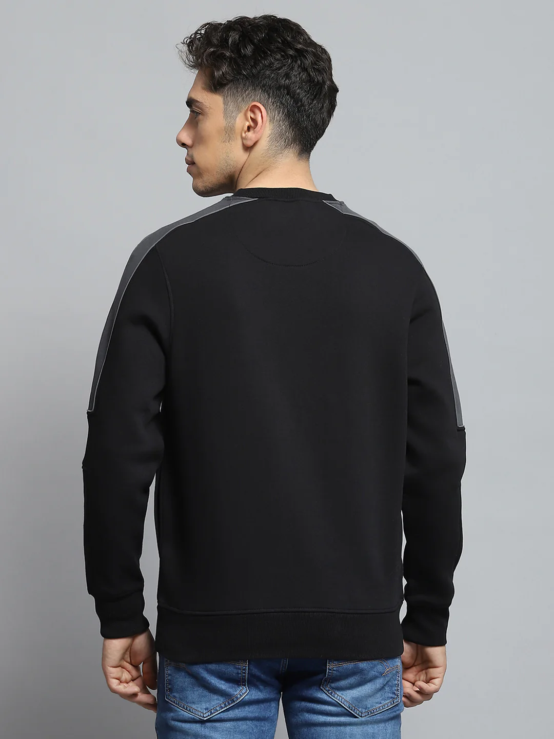 Men Black Printed Round Neck Full Sleeve Sweatshirt - Image 5