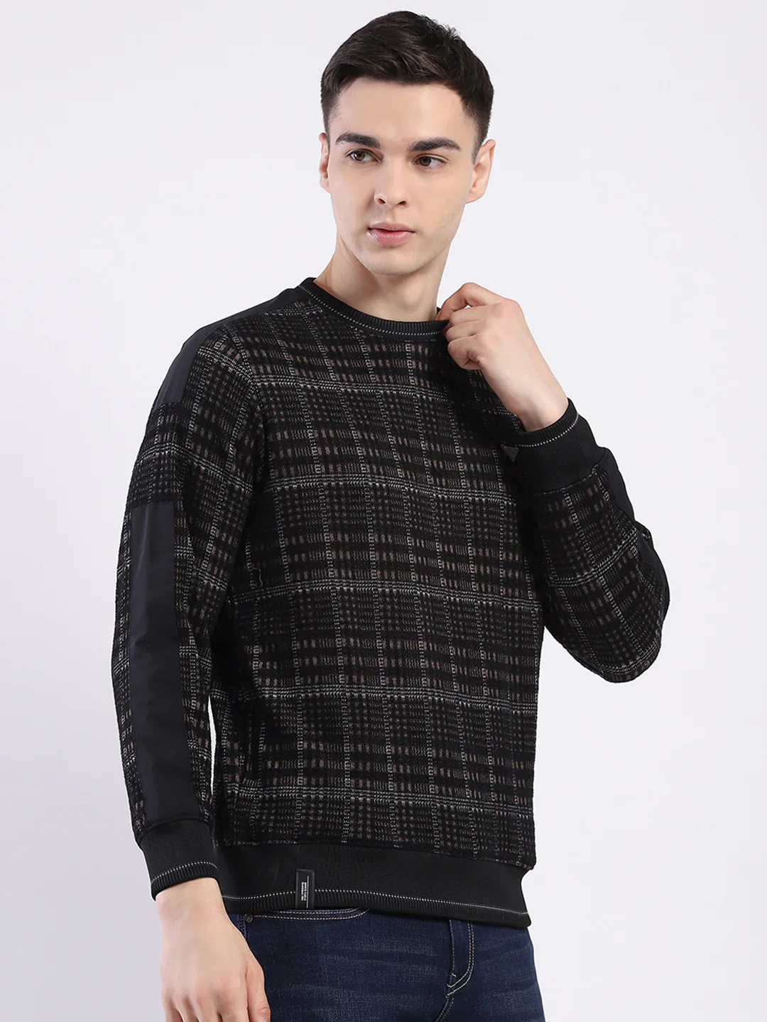 Men Black Printed Round Neck Full Sleeve Sweatshirt - Image 4