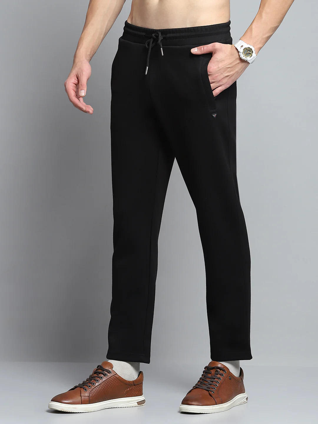Men Black Printed Round Neck Full Sleeve Winter Tracksuit - Image 8