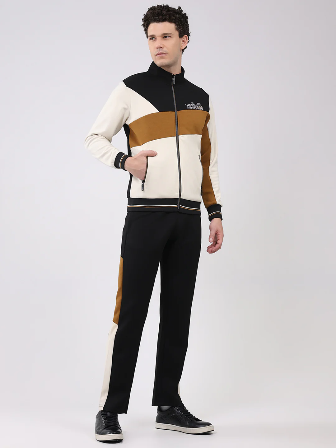 Men Black Printed Round Neck Full Sleeve Winter Tracksuit - Image 4